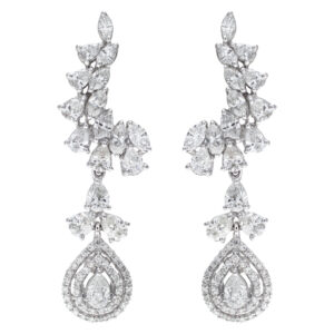 Drop earrings in 18k white gold
